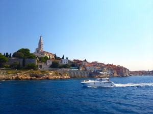 Rovinj óvárosa, hajóról fotózva, 2024